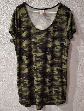 No Boundaries Olive Green Camo Scoop Neck Tee, Plus Size Ladies XXL,  Long Tee